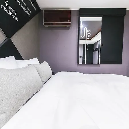 Lexy Hotel